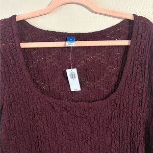 Old navy plus size bell sleeve textured top in Burgandy 2x